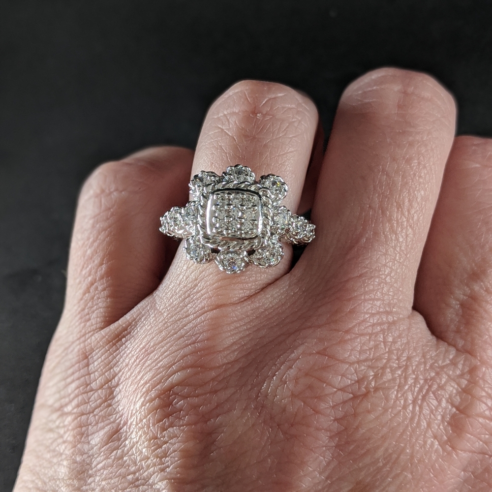 Judith Ripka Silver Floral Cluster Ring - Picture 5 of 12